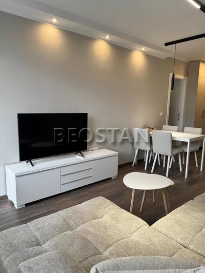 Zmaj Jovina | 4zida.rs