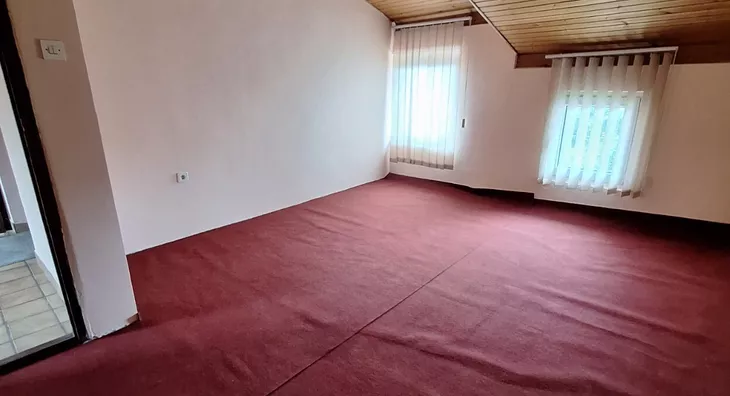 Poslovna zgrada | 4zida