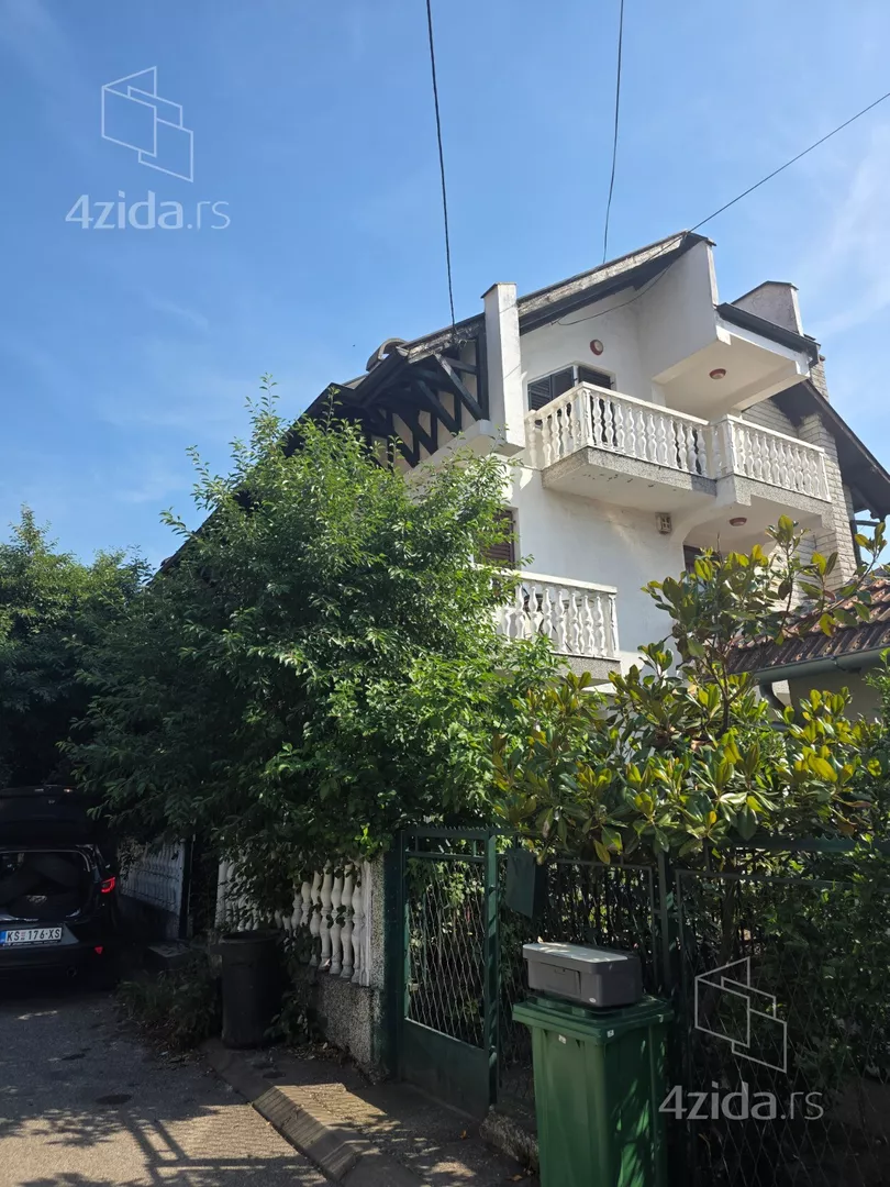 3-etažna kuća | 4zida