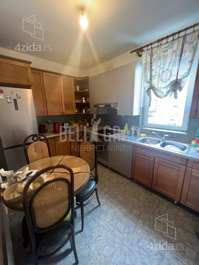 Petosoban stan | 4zida