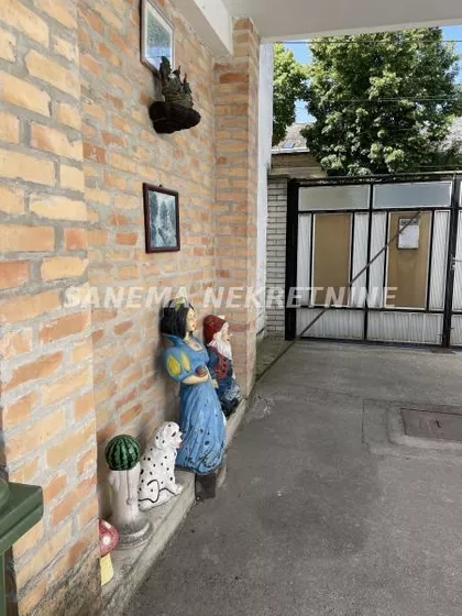 Nova Selenča | 4zida.rs