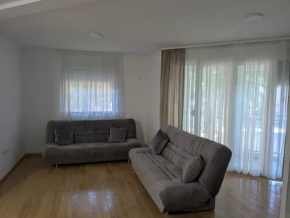 Dinka Zlatarića 19 | 4zida.rs