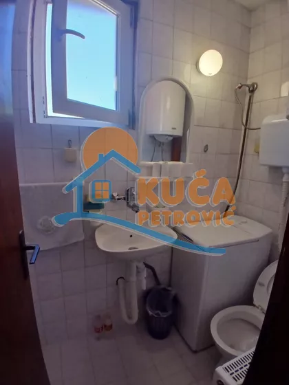 Cetinjska | 4zida.rs