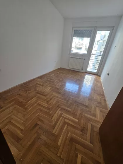 Vardarska | 4zida.rs