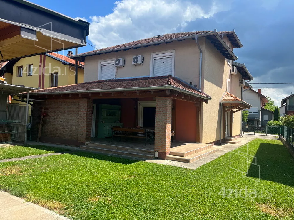 Kuća | 4zida