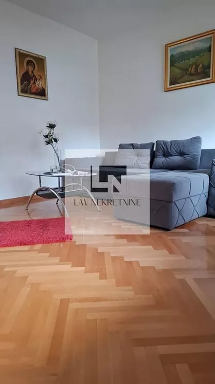 Julino Brdo | 4zida.rs