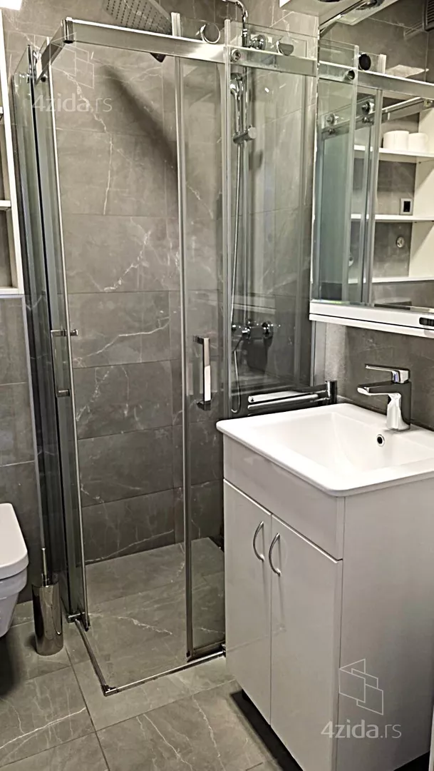 Petosoban stan | 4zida