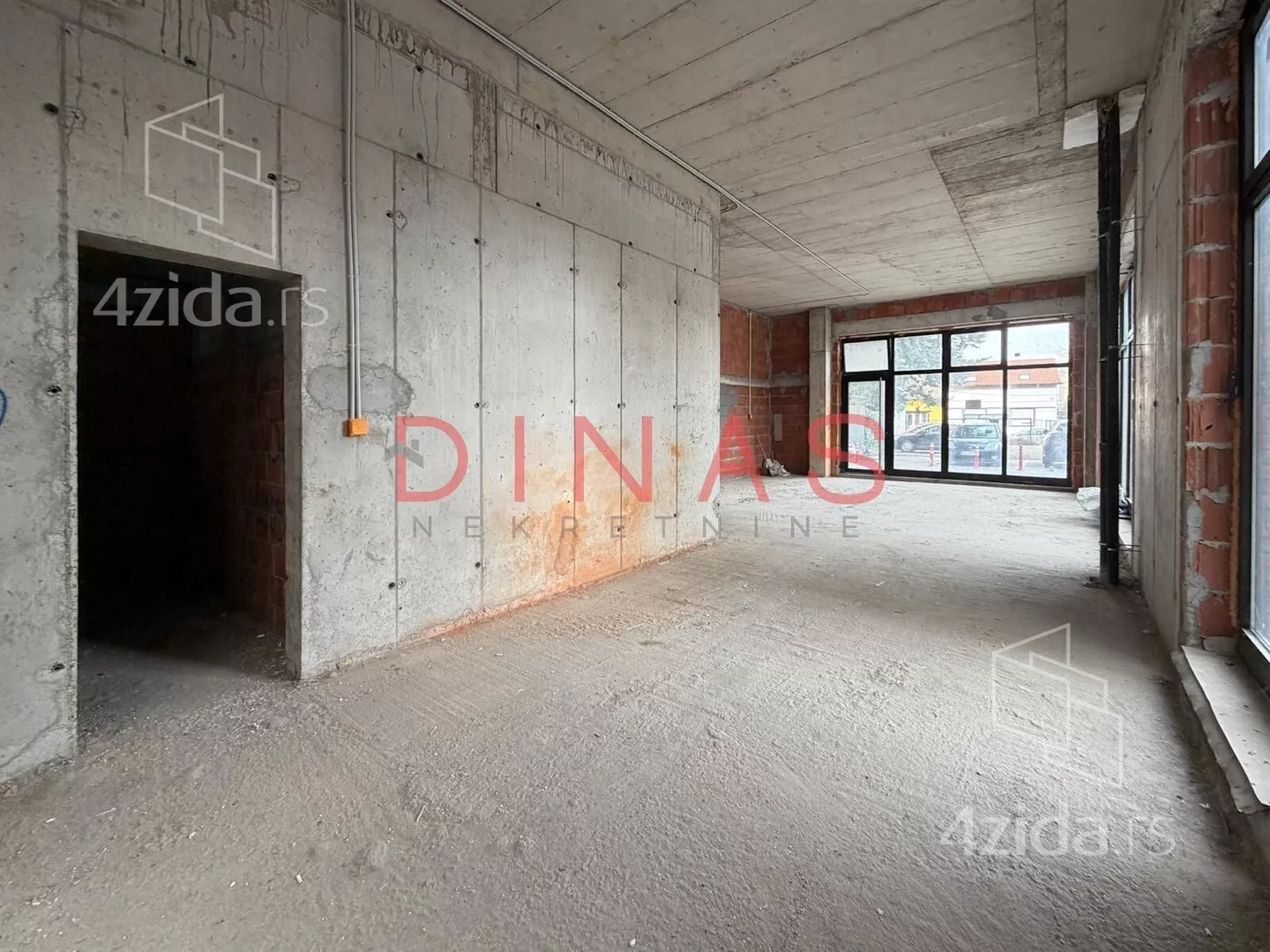 Poslovni prostor | 4zida