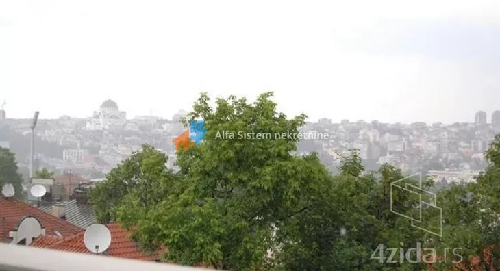 Šestosoban stan | 4zida