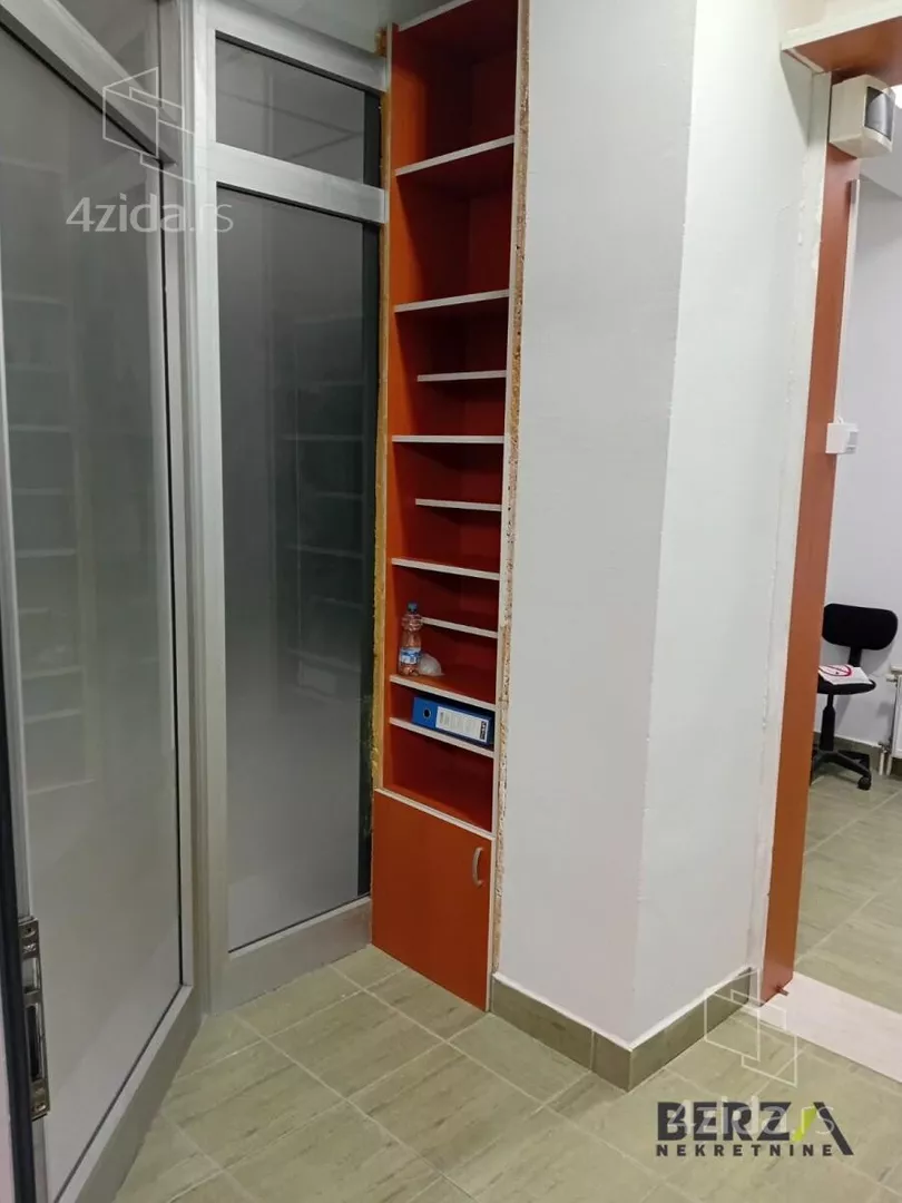 Poslovni prostor | 4zida