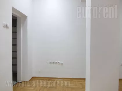 KNEZ MIHAILOVA | 4zida.rs