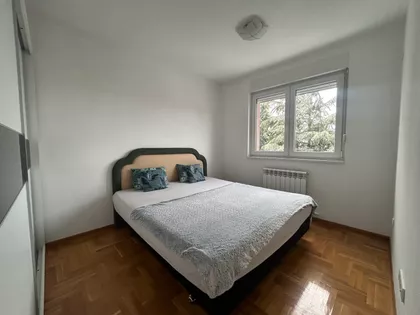 16. Oktobar | 4zida.rs