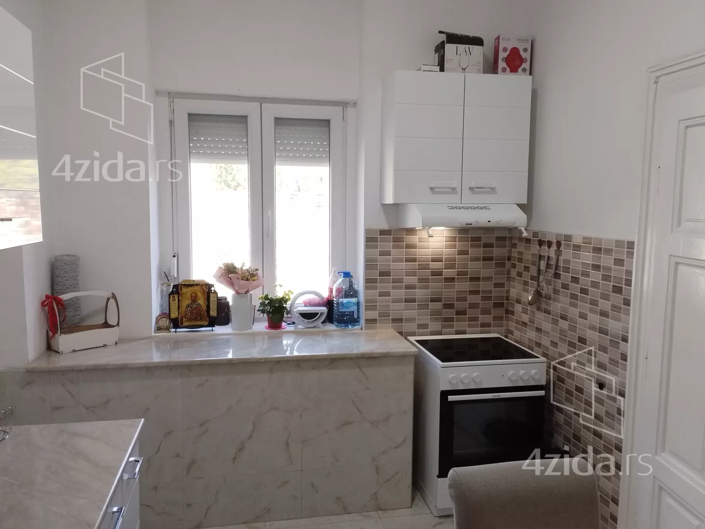 Troiposoban stan | 4zida