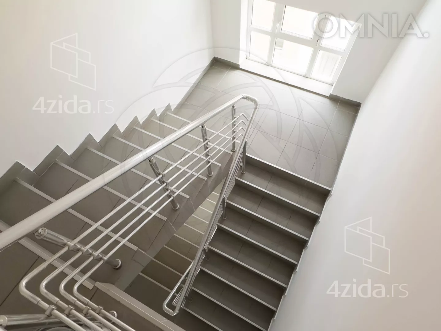 Lokal | 4zida