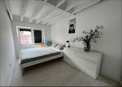 Crveni Krst Vračar | 4zida.rs