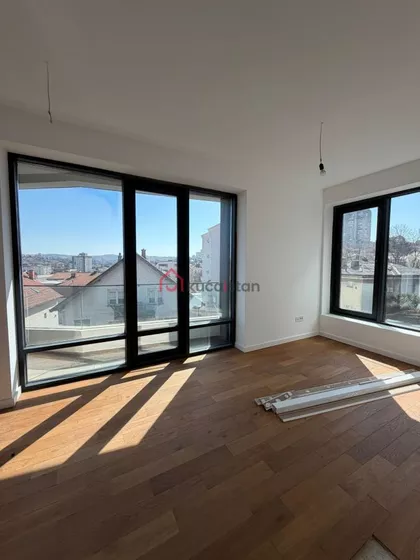 Činovnička Kolonija | 4zida.rs