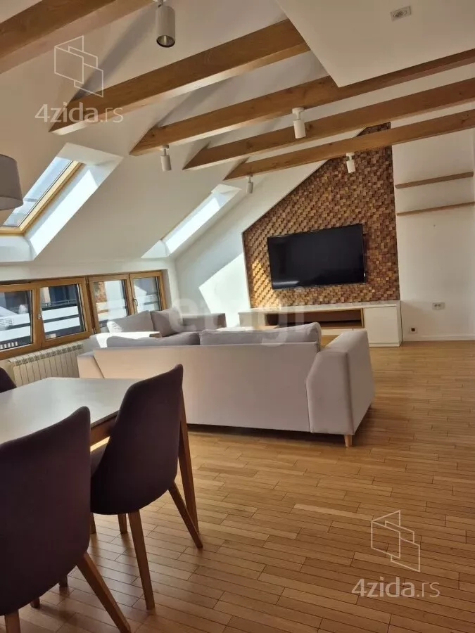 Petosoban stan | 4zida