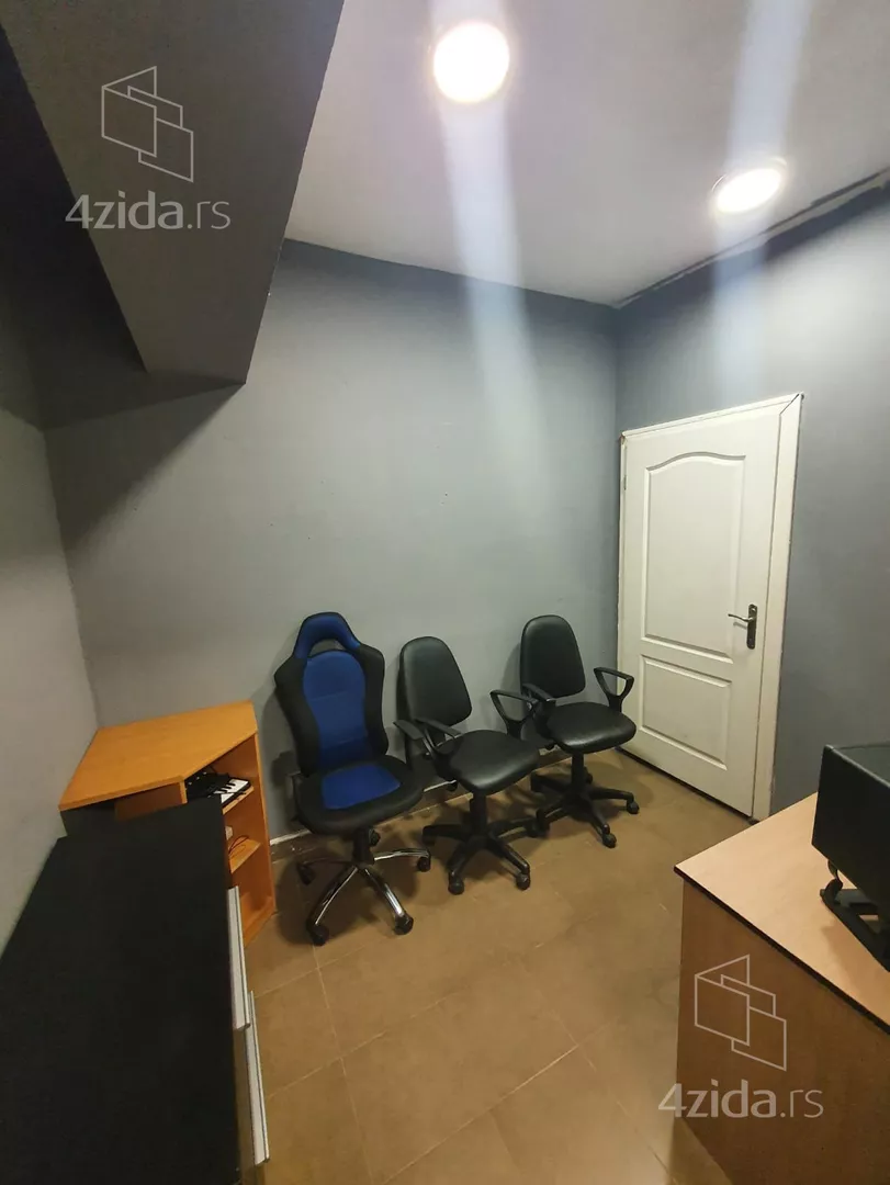 Lokal | 4zida