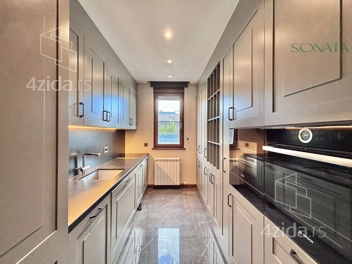 Petosoban stan | 4zida