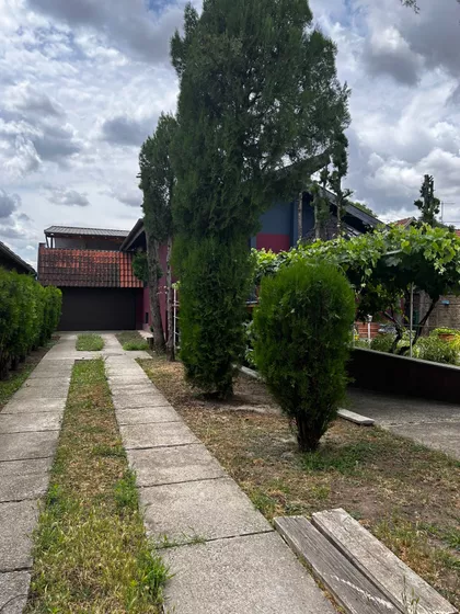 Jarkovci | 4zida.rs