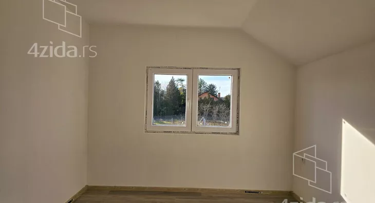 Šestosoban stan | 4zida