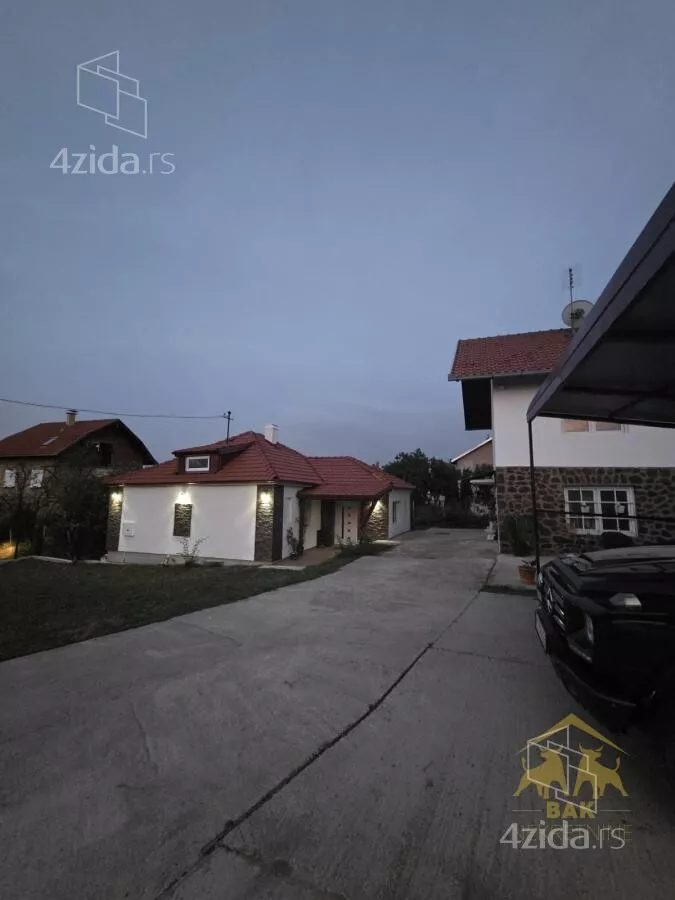 Kuća | 4zida