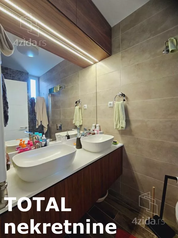 Petosoban stan | 4zida