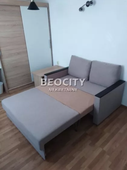 Trg Nikole Pašića | 4zida.rs