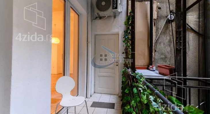 Četvoroiposoban stan | 4zida