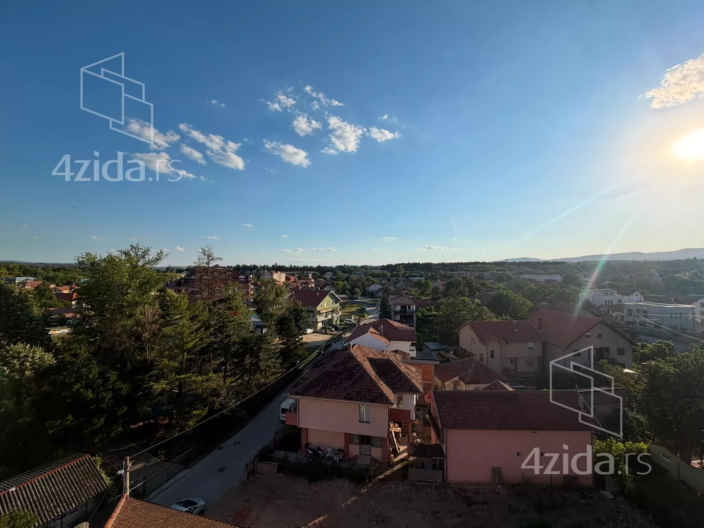 Troiposoban stan | 4zida