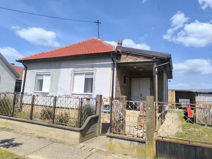 Cara Lazara 98 | 4zida.rs