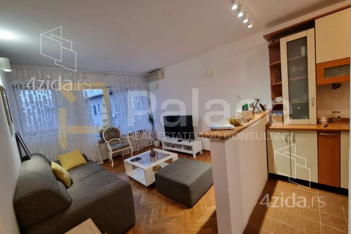 Petosoban stan | 4zida