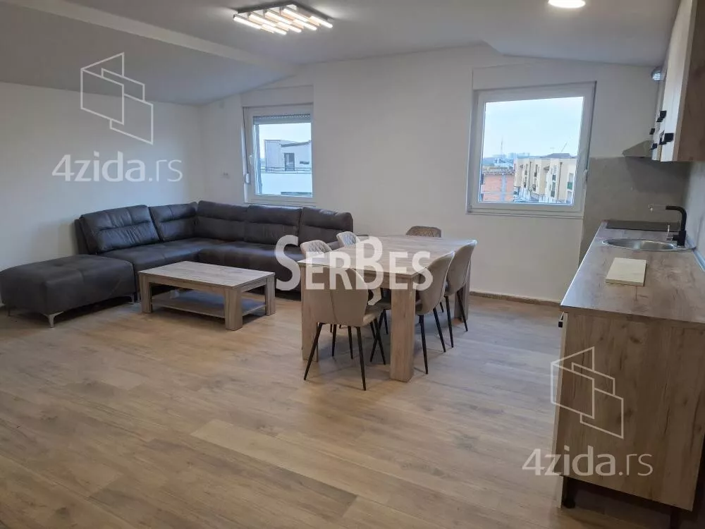 Četvorosoban stan | 4zida
