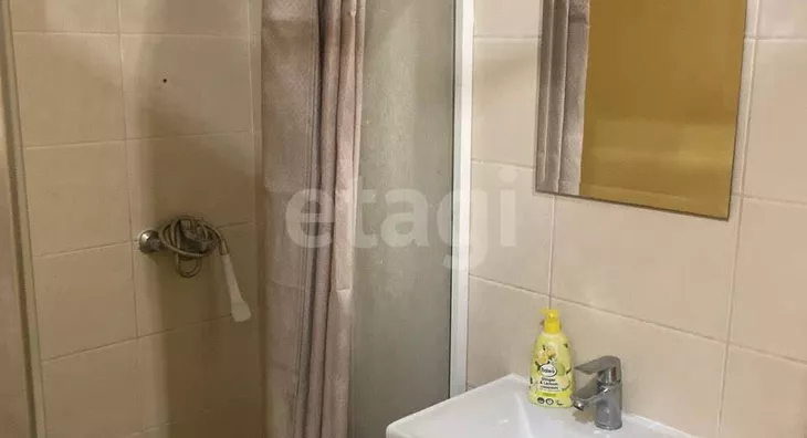 Šestosoban stan | 4zida