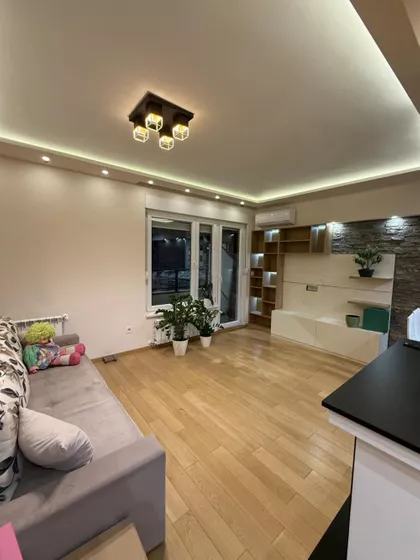 Šumadijska | 4zida.rs