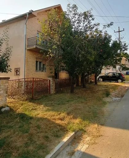 JAZAK SELO ZMAJ JOVINA 20A | 4zida.rs