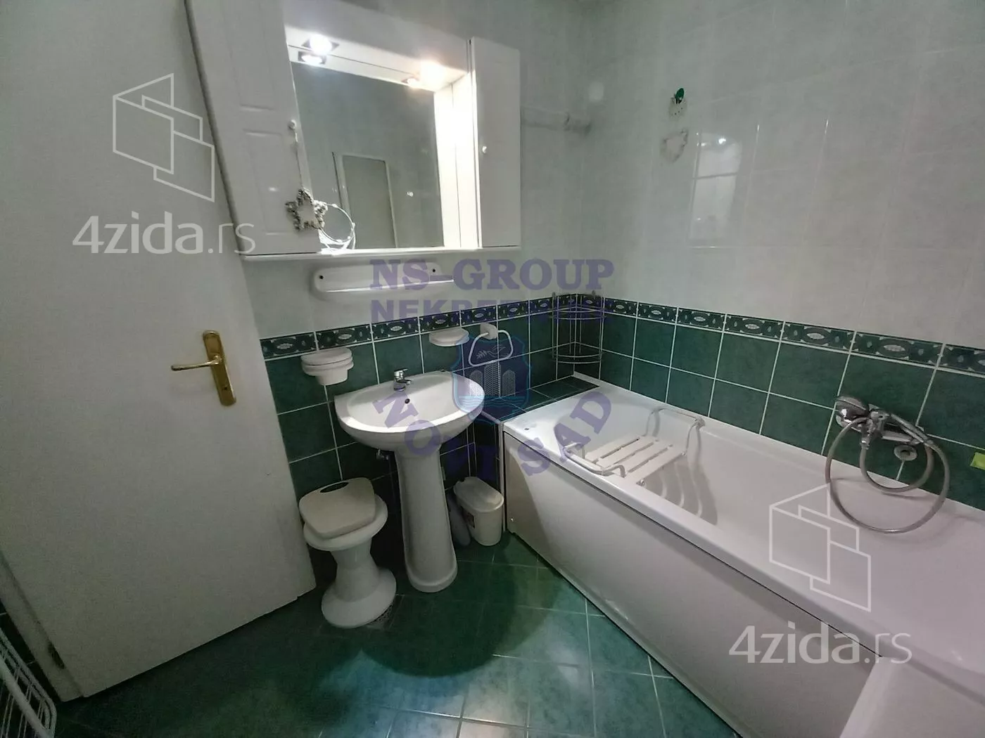 Troiposoban stan | 4zida