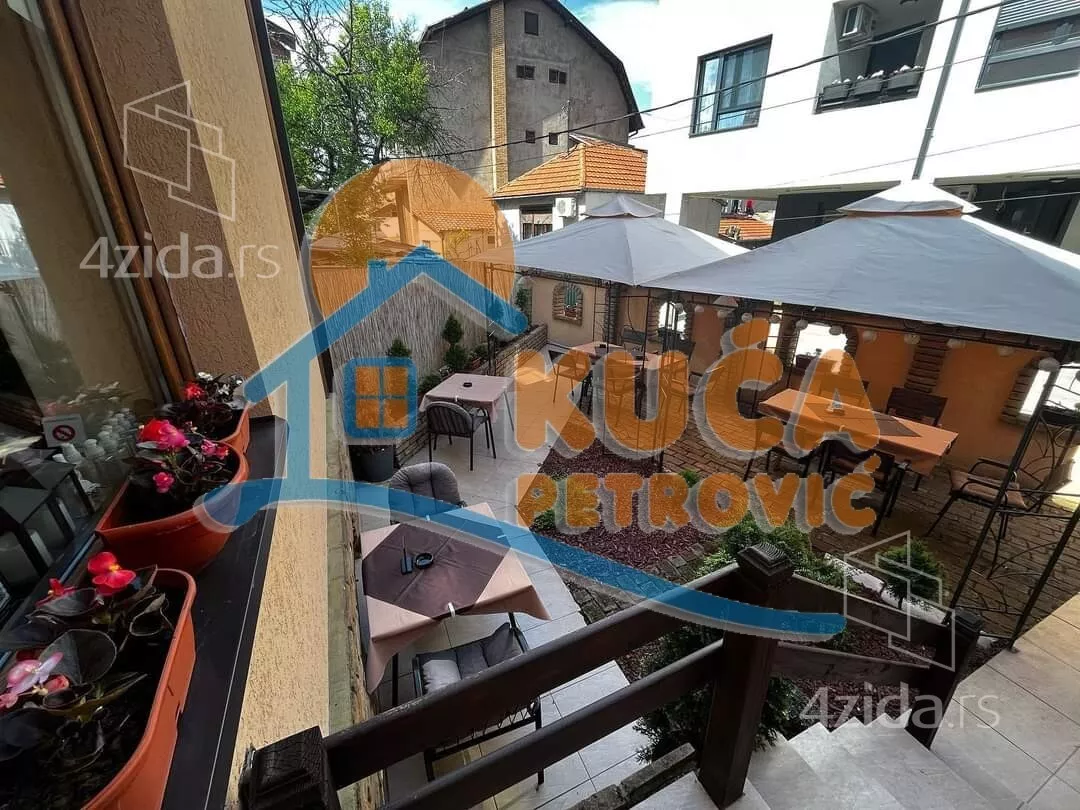 Lokal | 4zida