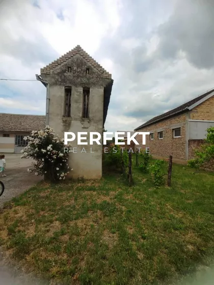 Istočna | 4zida.rs