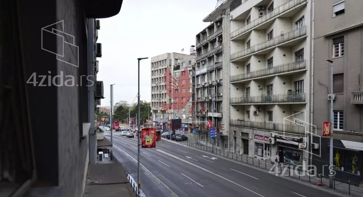 Četvoroiposoban stan | 4zida