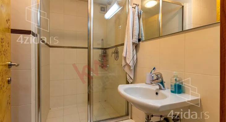 4-etažna kuća | 4zida