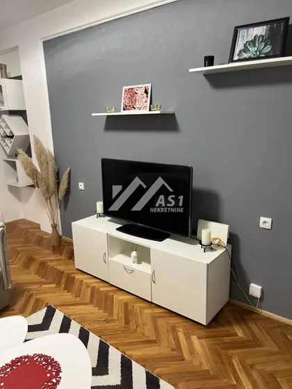 Vojvođanska | 4zida.rs