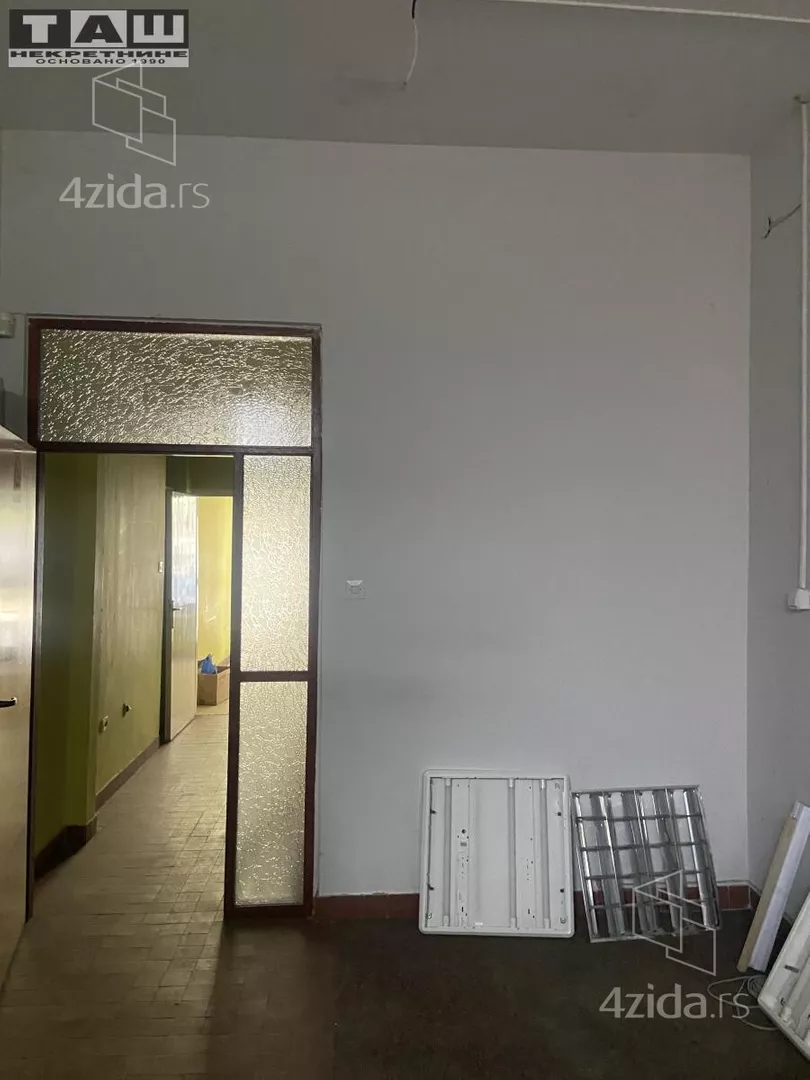 Lokal | 4zida