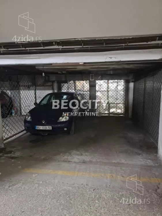 Garaža/Parking | 4zida