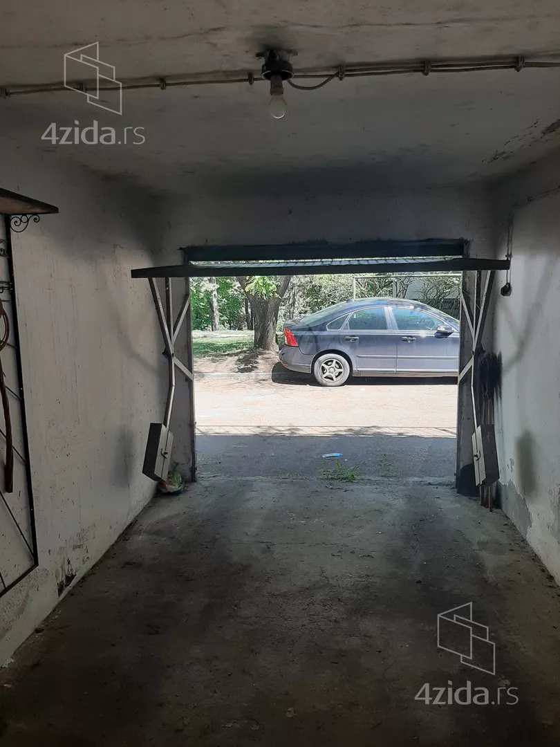 Garaža | 4zida