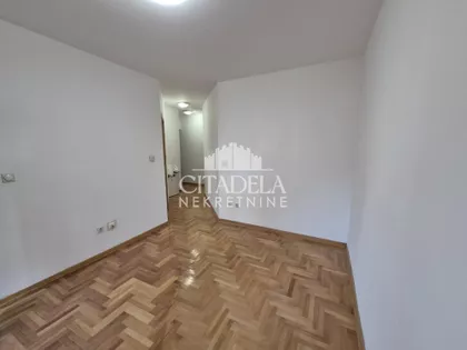 Petra Jovanovića | 4zida.rs