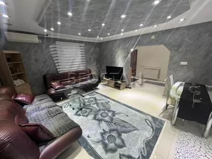 Zarija Vujoševića | 4zida.rs