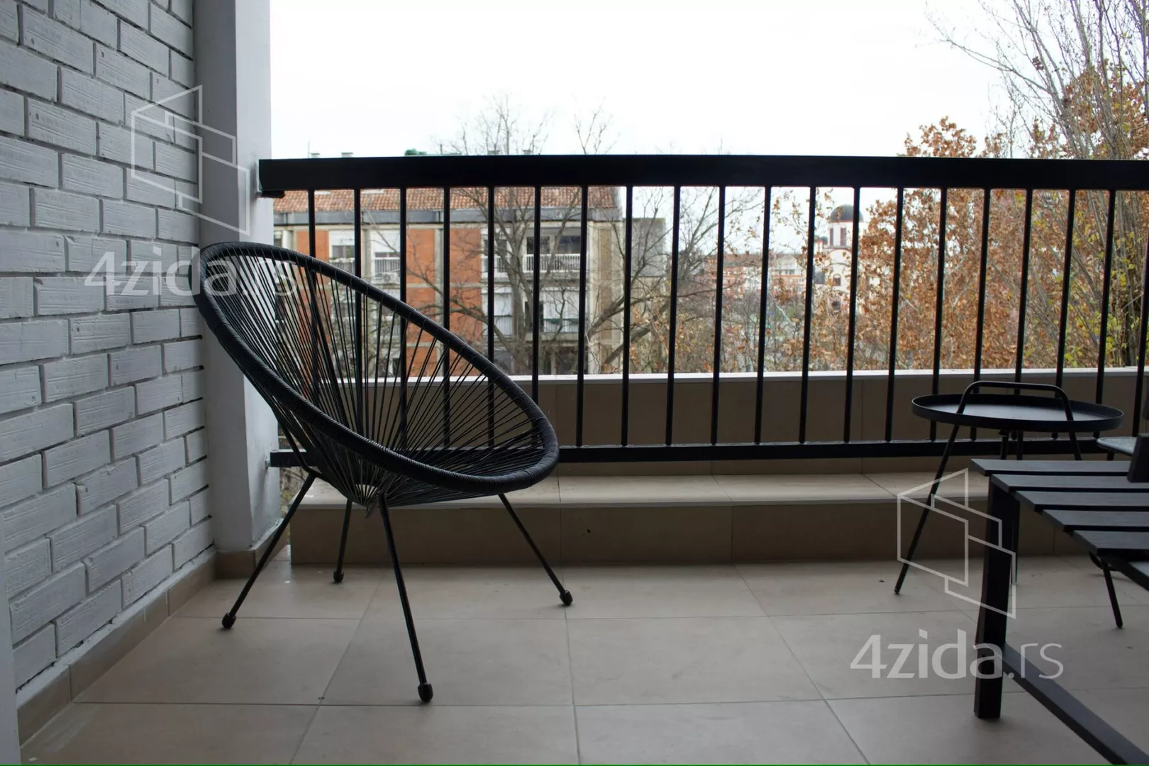 Troiposoban stan | 4zida