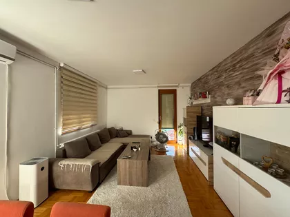 Sedmog Jula | 4zida.rs