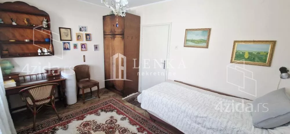 Četvoroiposoban stan | 4zida